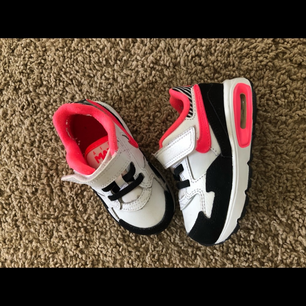 Nike Air Max ST White, Pink & Black